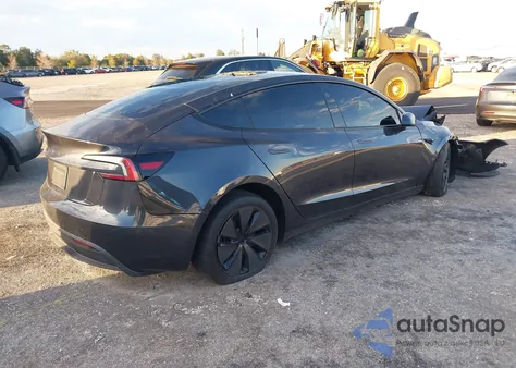 2025 Tesla Model 3 Long Range Rear-Wheel Drive z USA, uszkodzony, nr VIN 5YJ3E1EA1SF013401